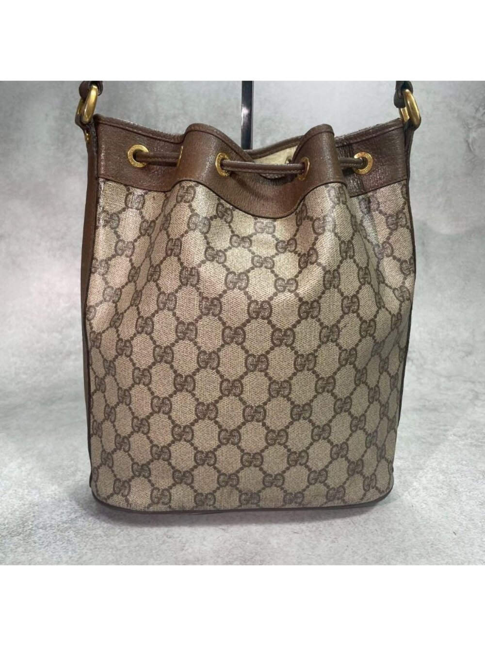 ★SOLD★ Gucci GG Shoulder Bag Brown Leather Logo Drawstring - Picture 3 of 10